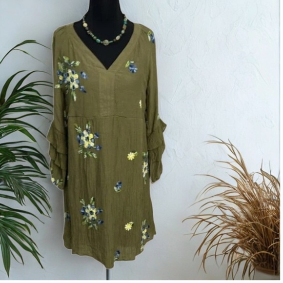 FIGUEROA & flower Dresses & Skirts - Figueroa & Flower Olive Green Flower Dress